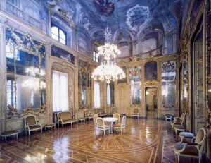 Palazzo Litta, Sala degli Specchi